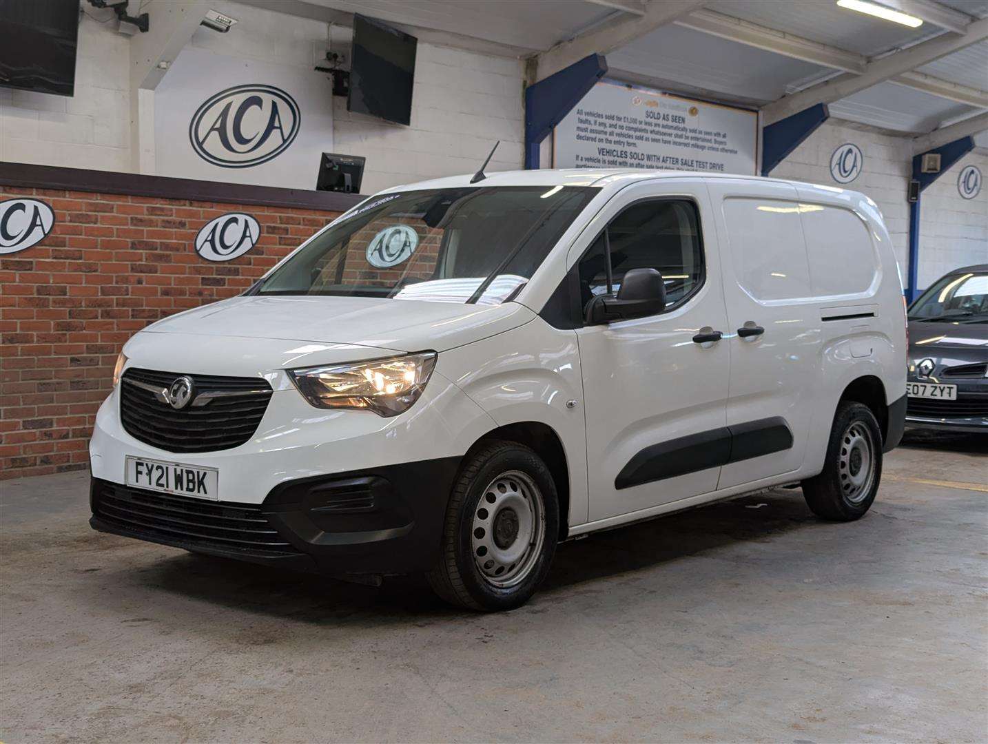 <p>2021 VAUXHALL COMBO 2300 EDITION TD S/S CREW BUS</p>