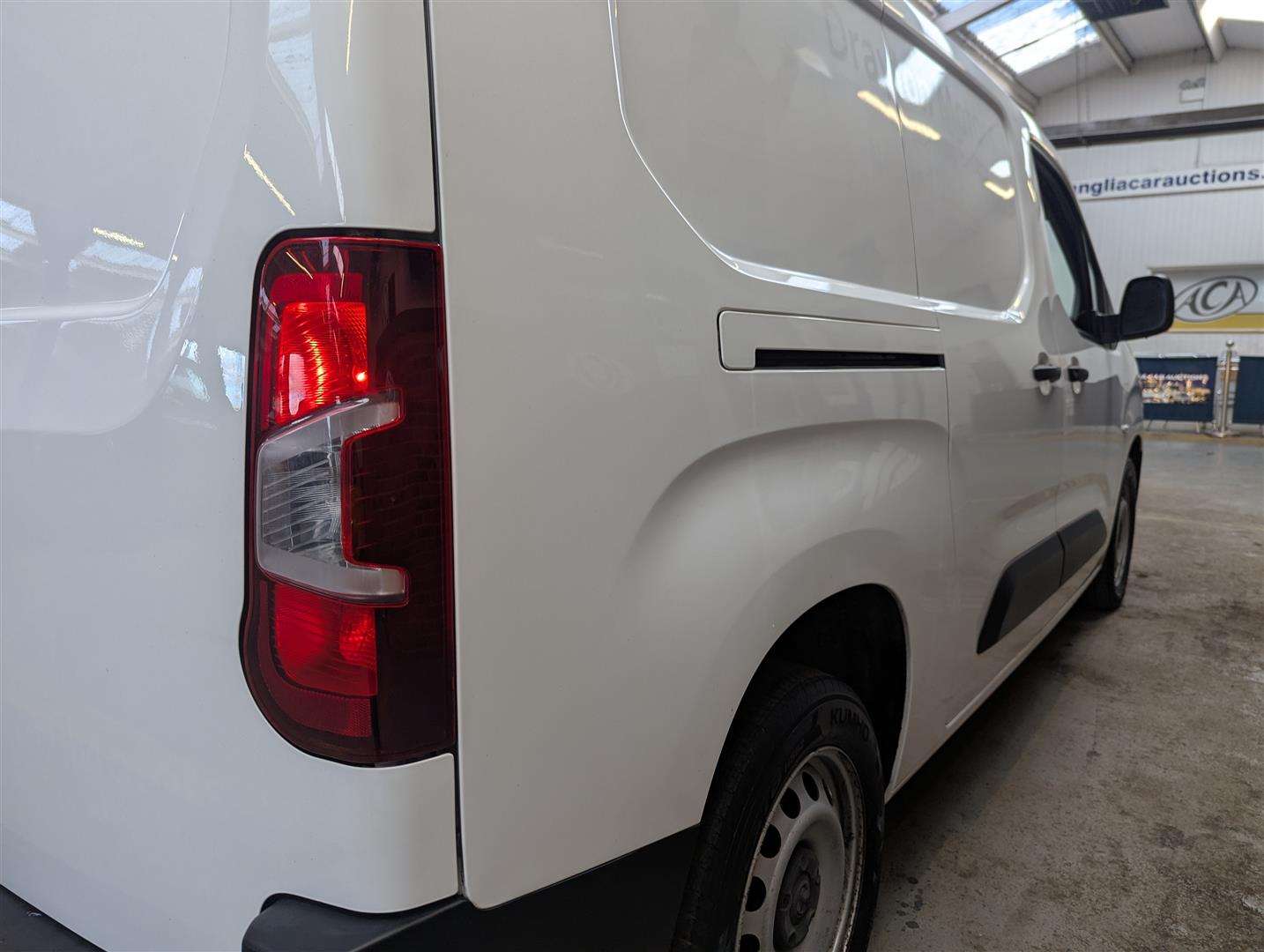 <p>2021 VAUXHALL COMBO 2300 EDITION TD S/S CREW BUS</p>