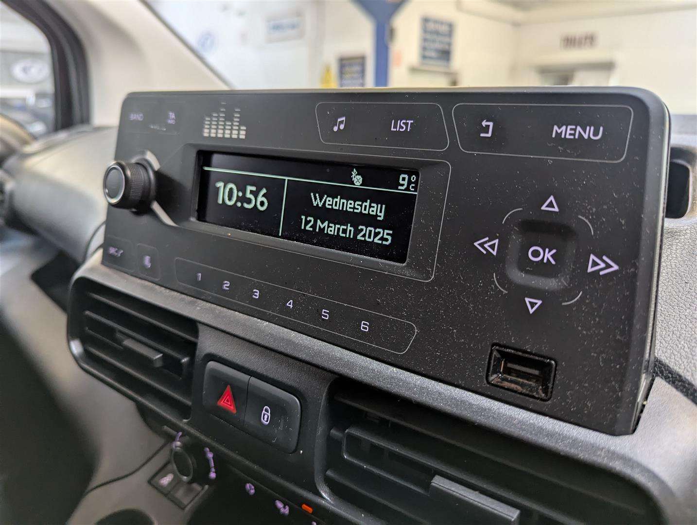 <p>2021 VAUXHALL COMBO 2300 EDITION TD S/S CREW BUS</p>