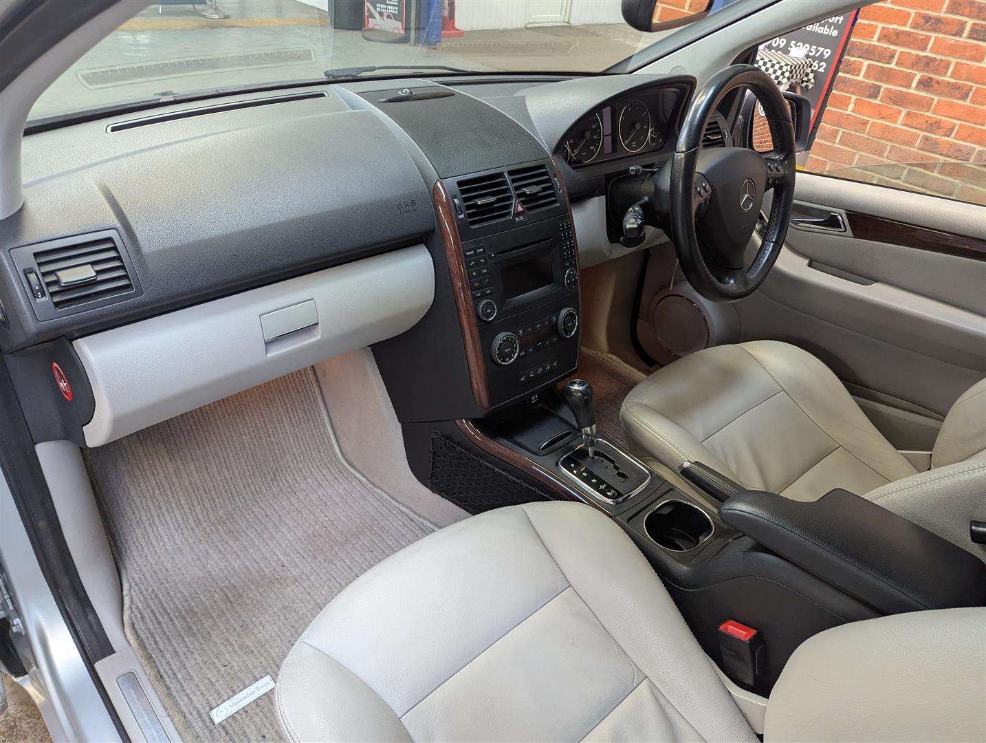 <p>2008 MERCEDES A170 ELEGANCE SE CVT</p>