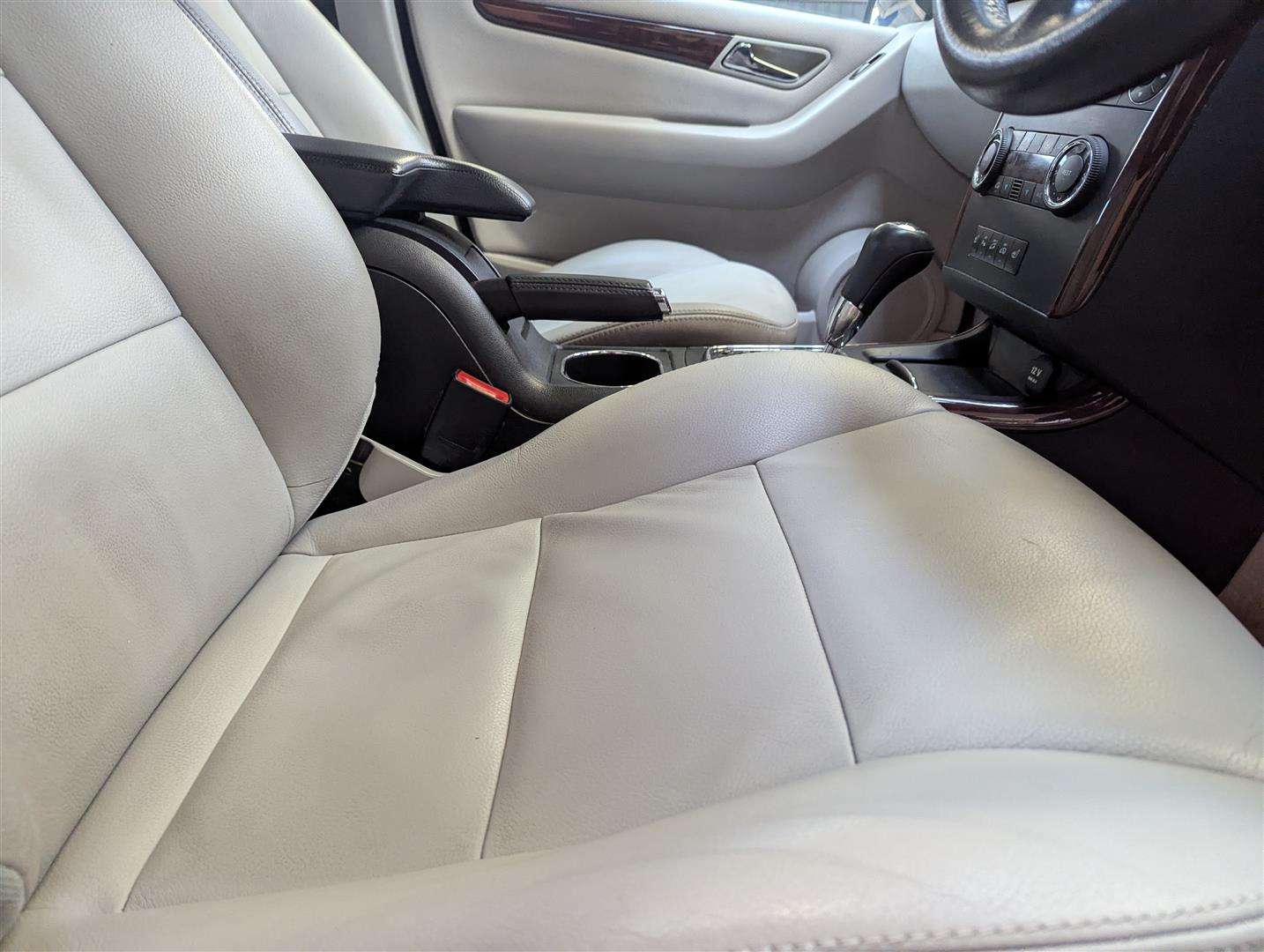 <p>2008 MERCEDES A170 ELEGANCE SE CVT</p>