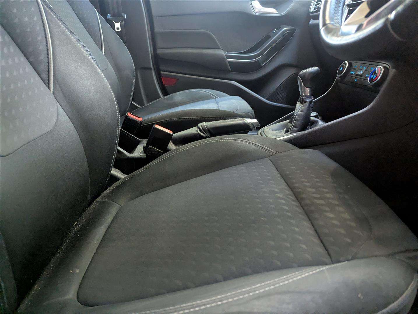 <p>2018 FORD FIESTA ZETEC</p>
