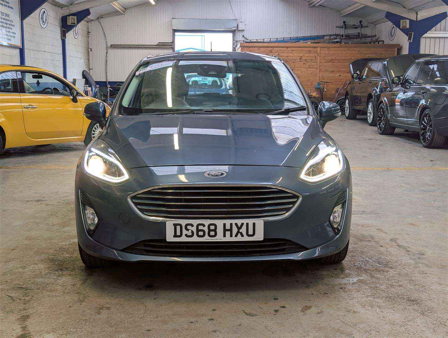 <p>2018 FORD FIESTA ZETEC</p>