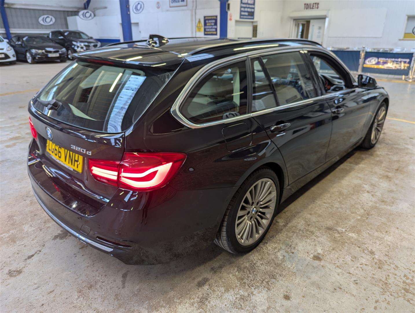 <p>2016 BMW 320D LUXURY AUTO</p>