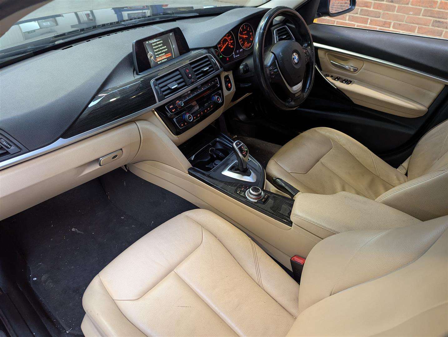 <p>2016 BMW 320D LUXURY AUTO</p>