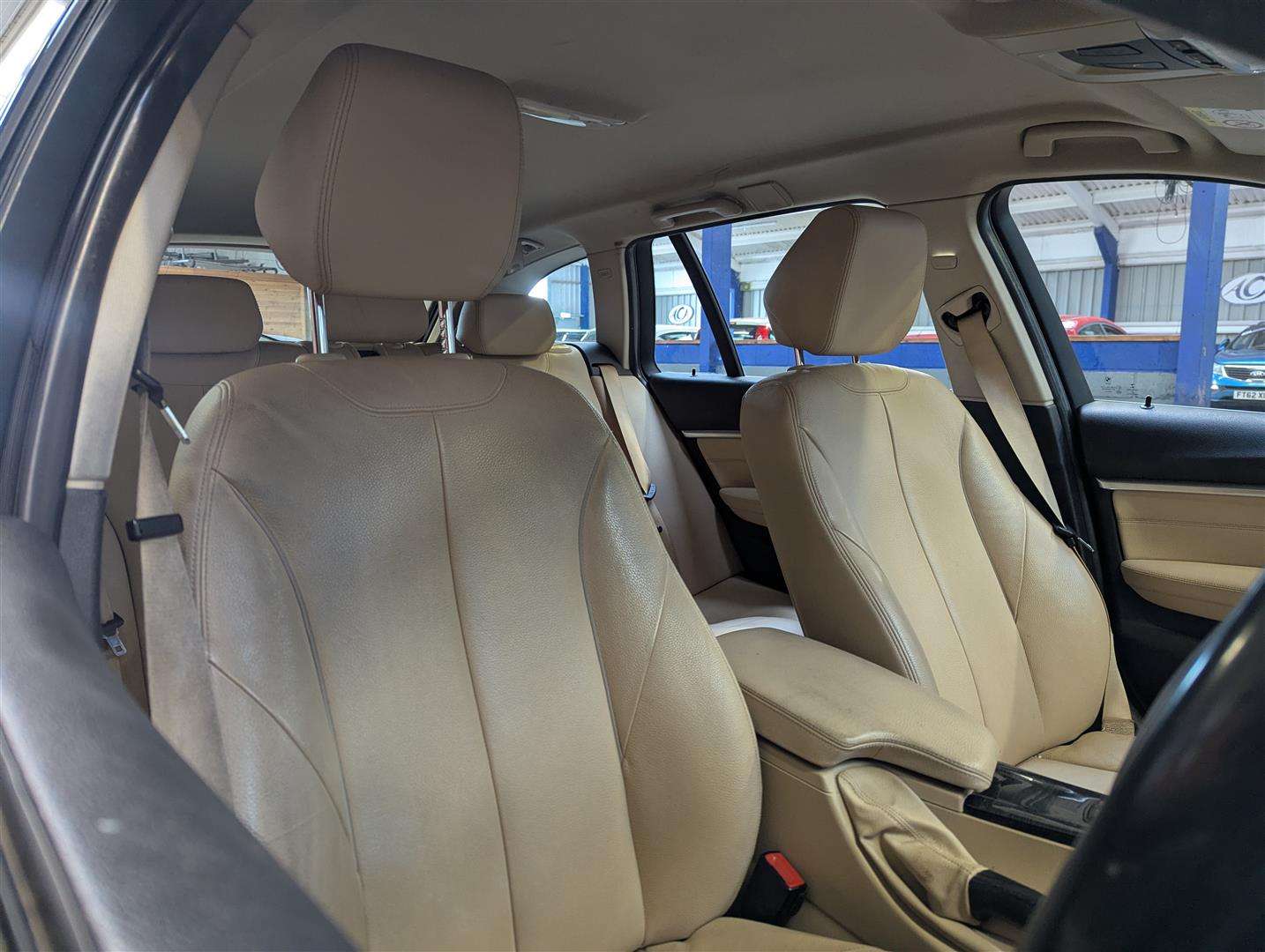 <p>2016 BMW 320D LUXURY AUTO</p>