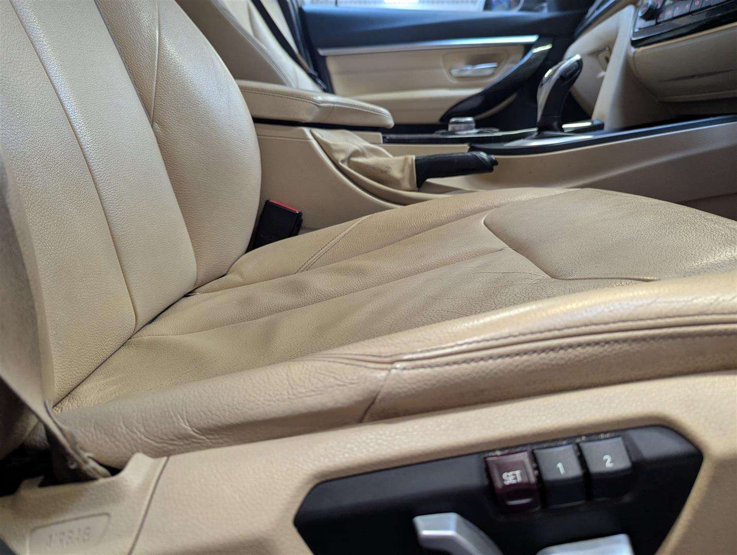 <p>2016 BMW 320D LUXURY AUTO</p>