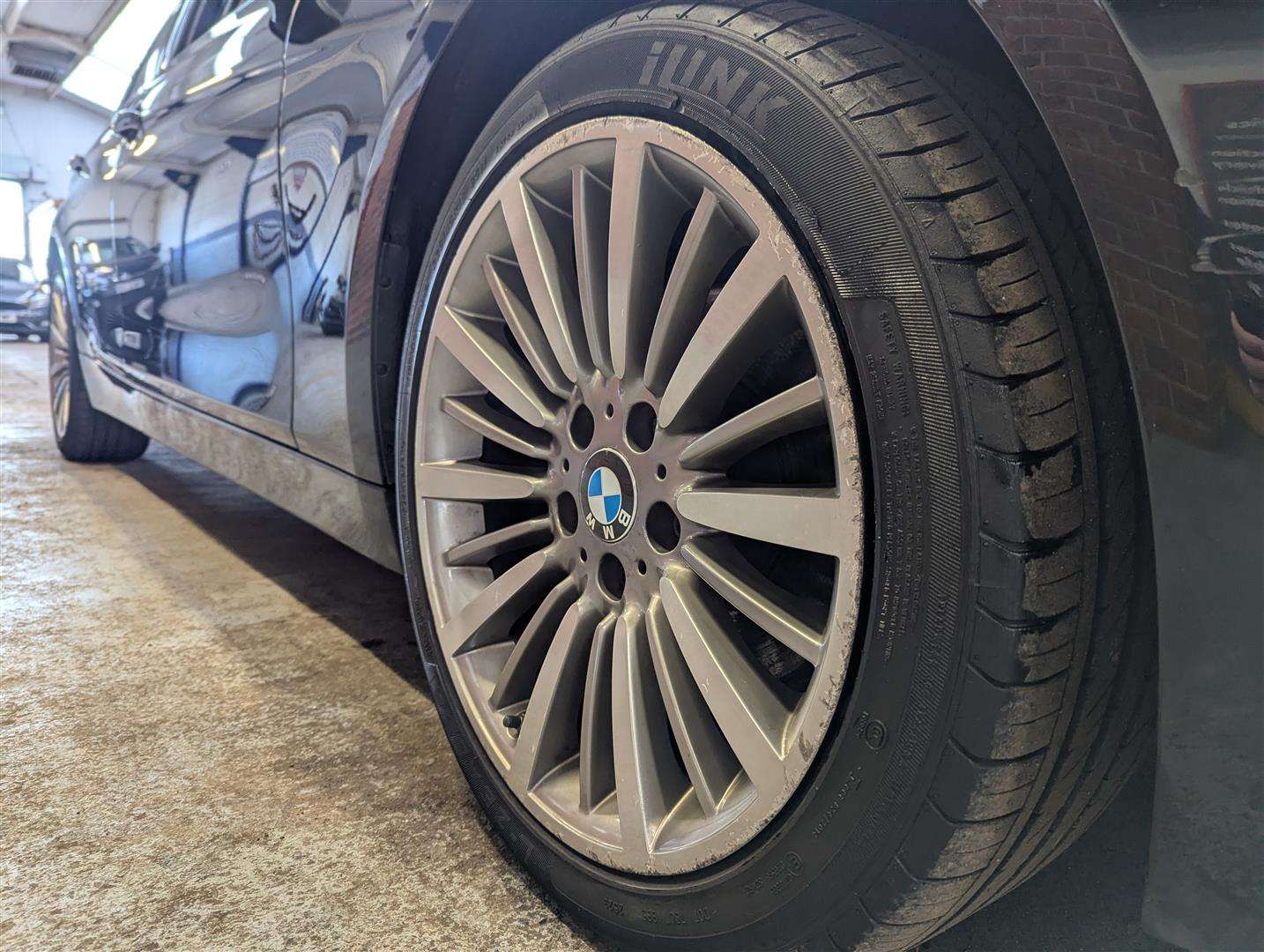 <p>2016 BMW 320D LUXURY AUTO</p>