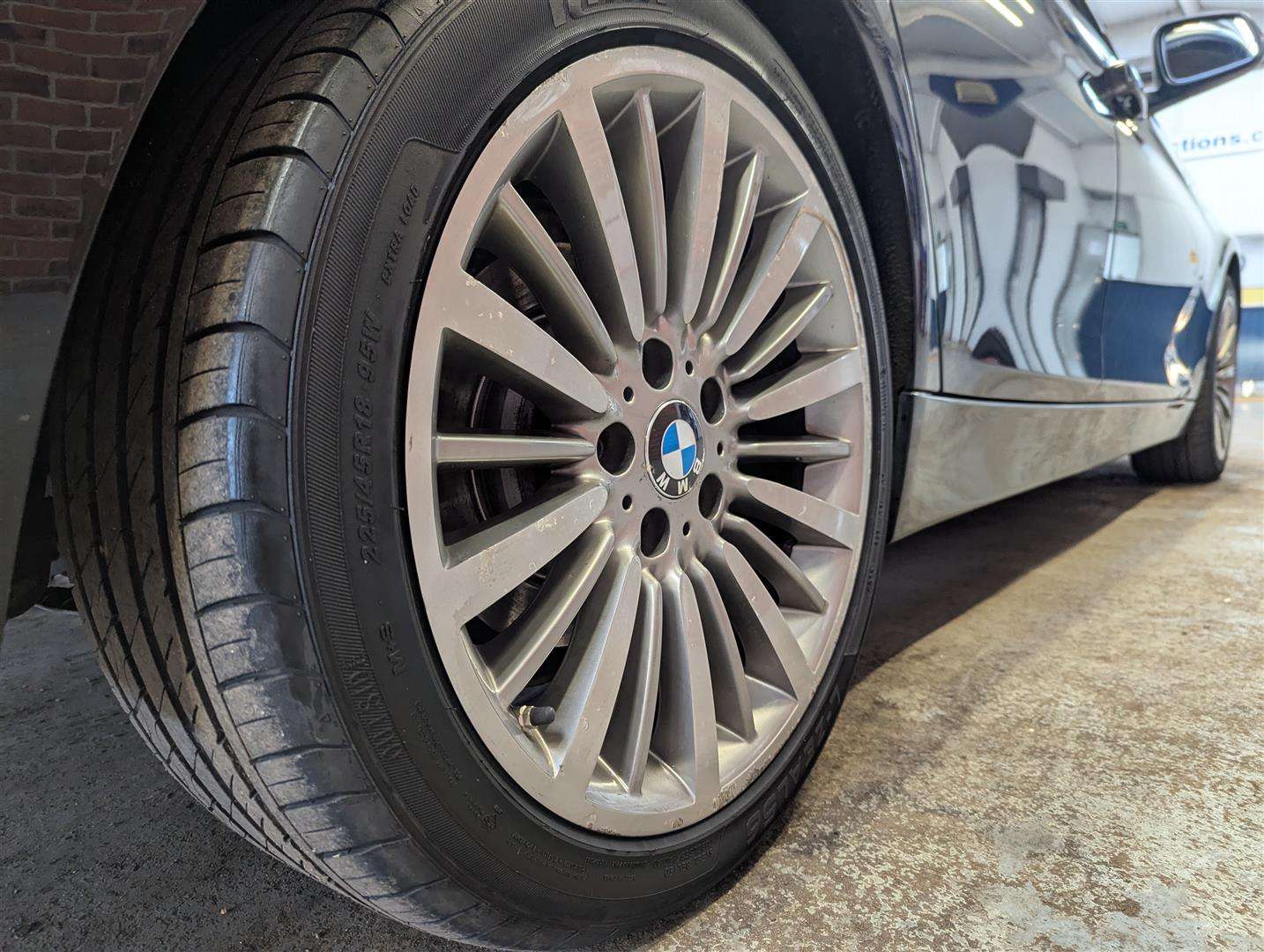 <p>2016 BMW 320D LUXURY AUTO</p>