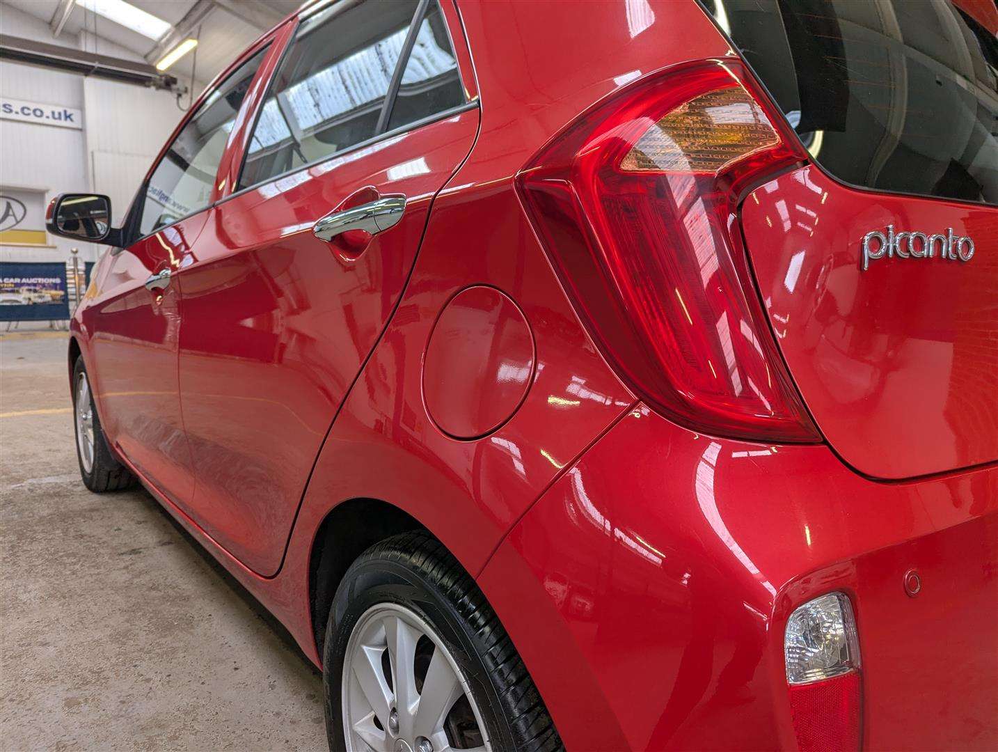<p>2014 KIA PICANTO 2 AUTO</p>