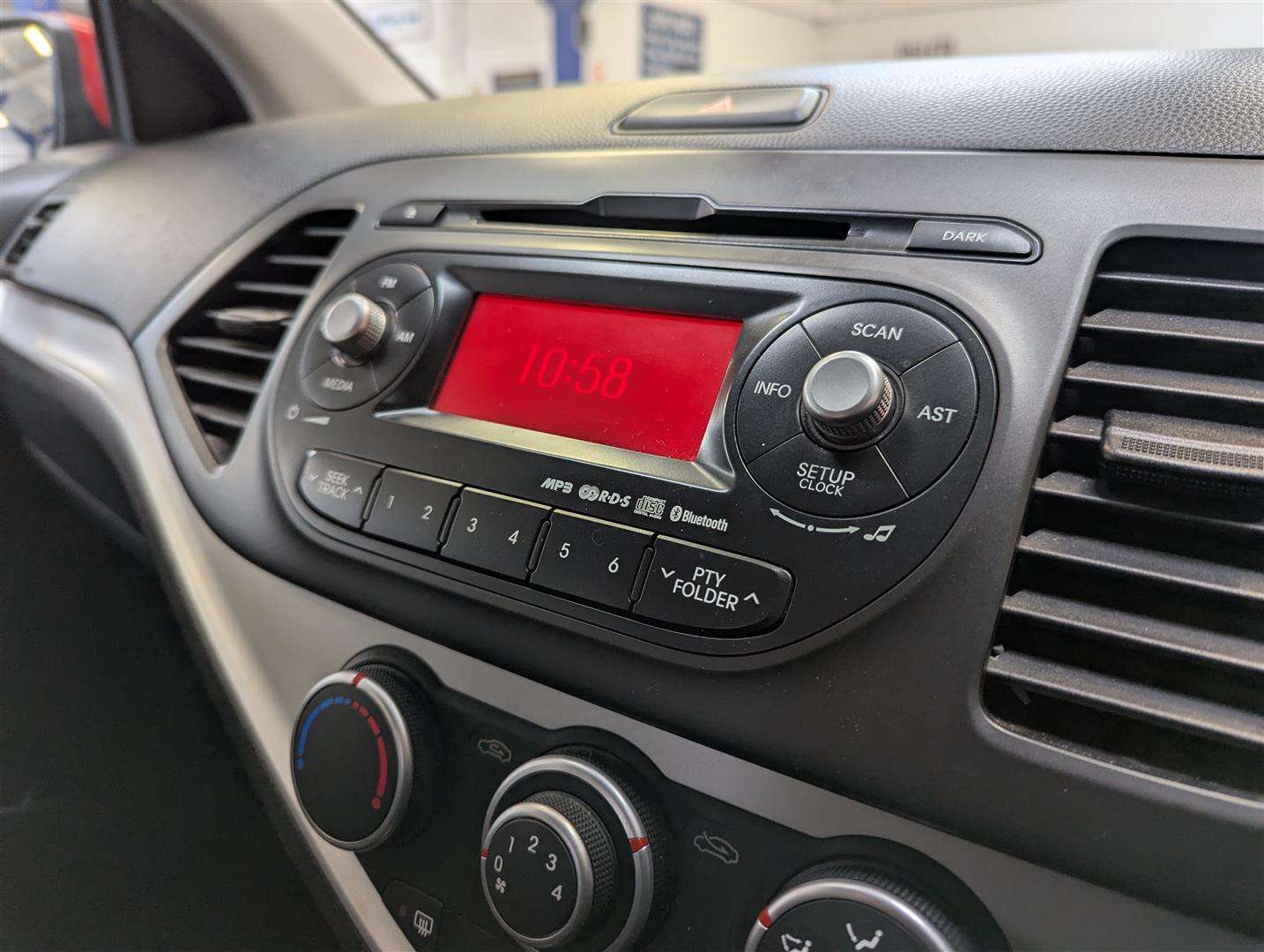 <p>2014 KIA PICANTO 2 AUTO</p>