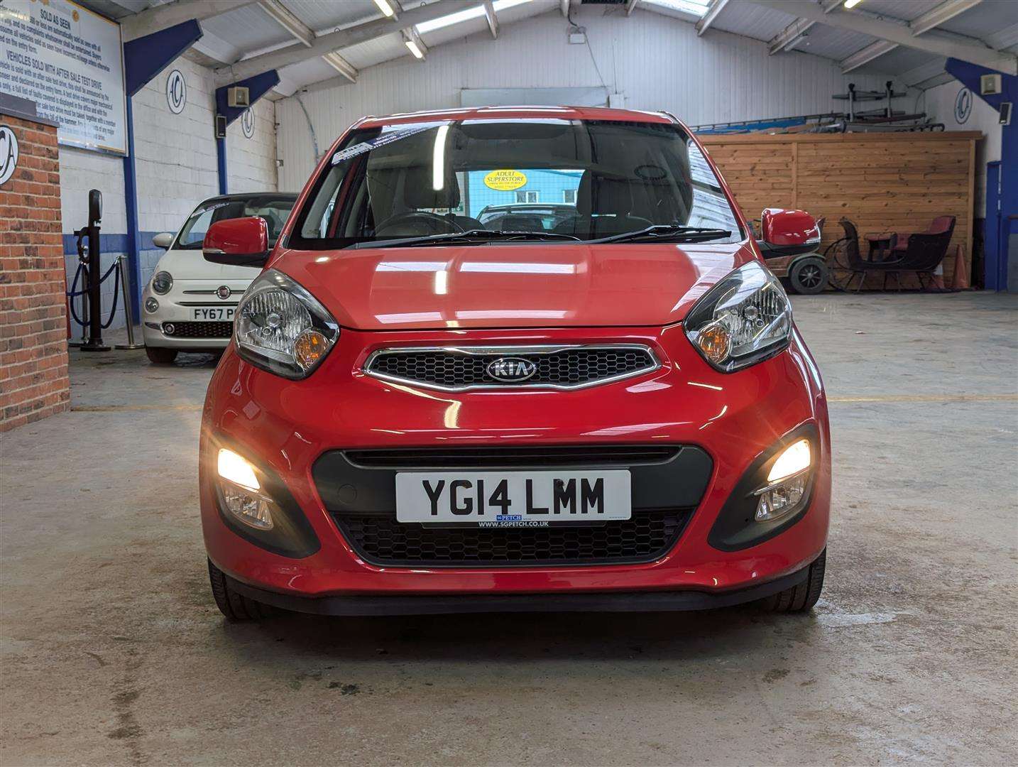 <p>2014 KIA PICANTO 2 AUTO</p>