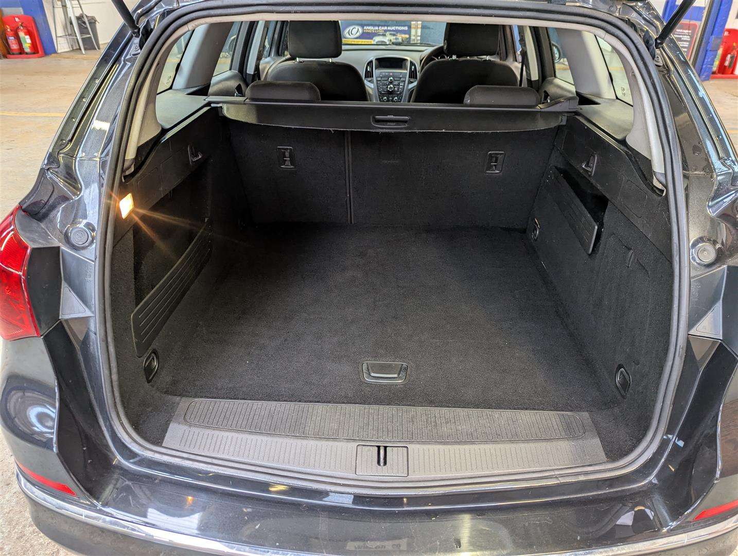 <p>2012 VAUXHALL ASTRA EXCLUSIV CDTI</p>