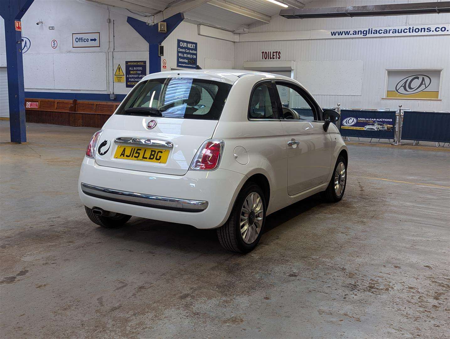 <p>2015 FIAT 500 POP STAR</p>