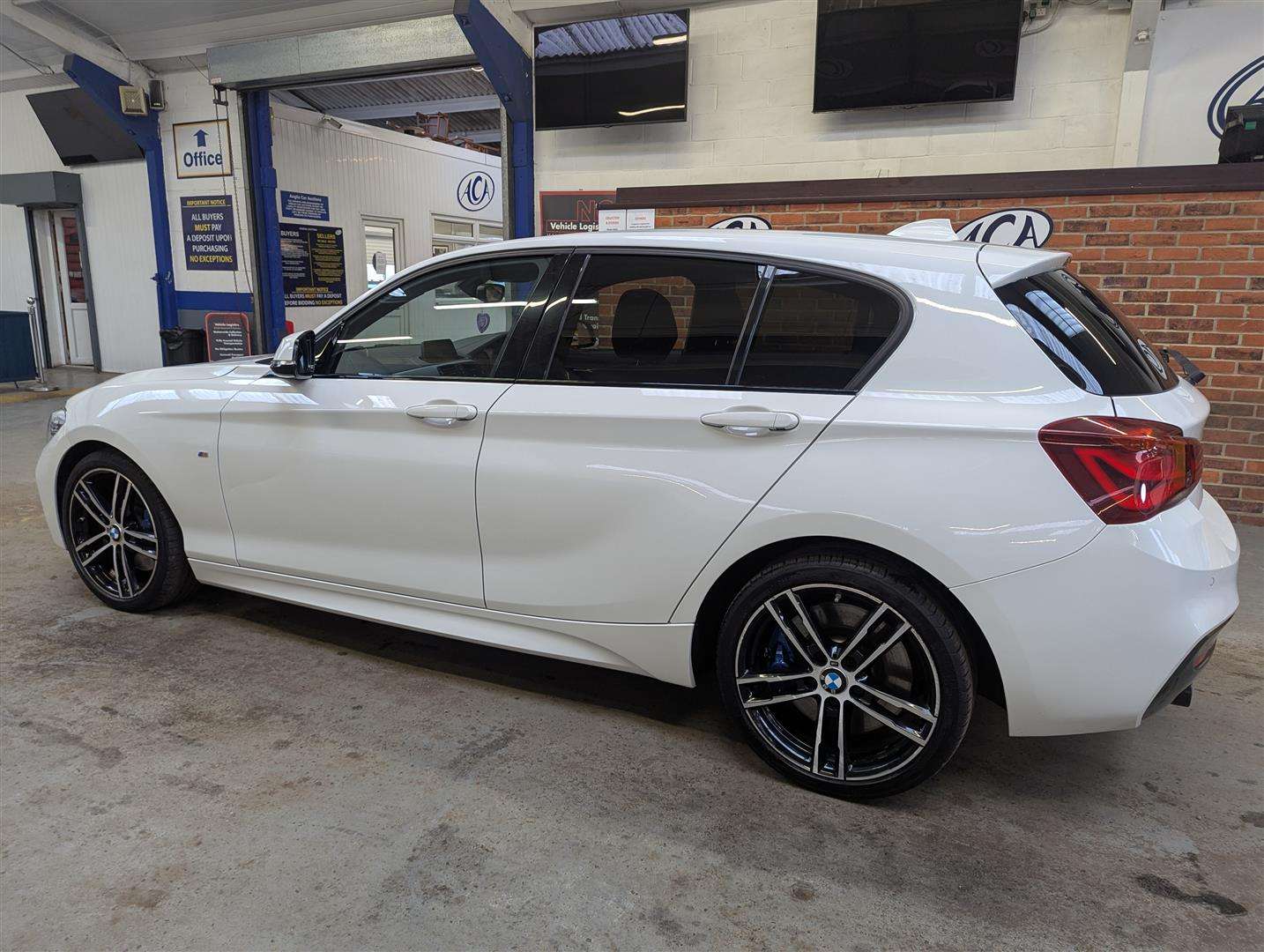 <p>2018 BMW 118I M SPORT SHADOW EDITI</p>