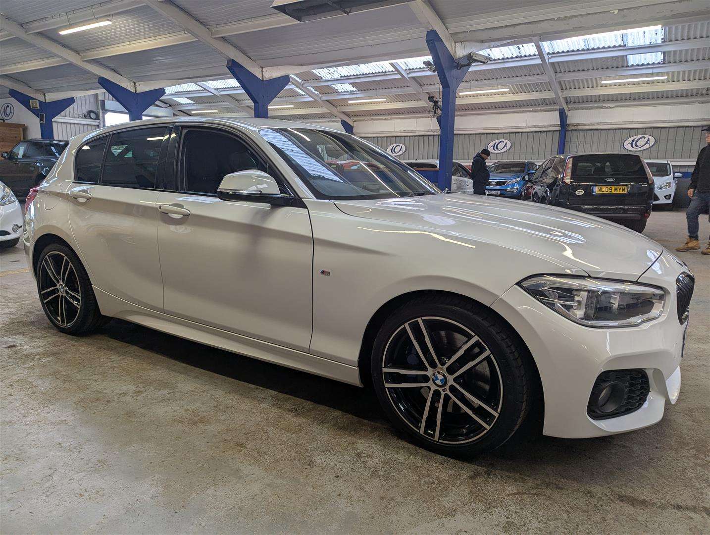 <p>2018 BMW 118I M SPORT SHADOW EDITI</p>