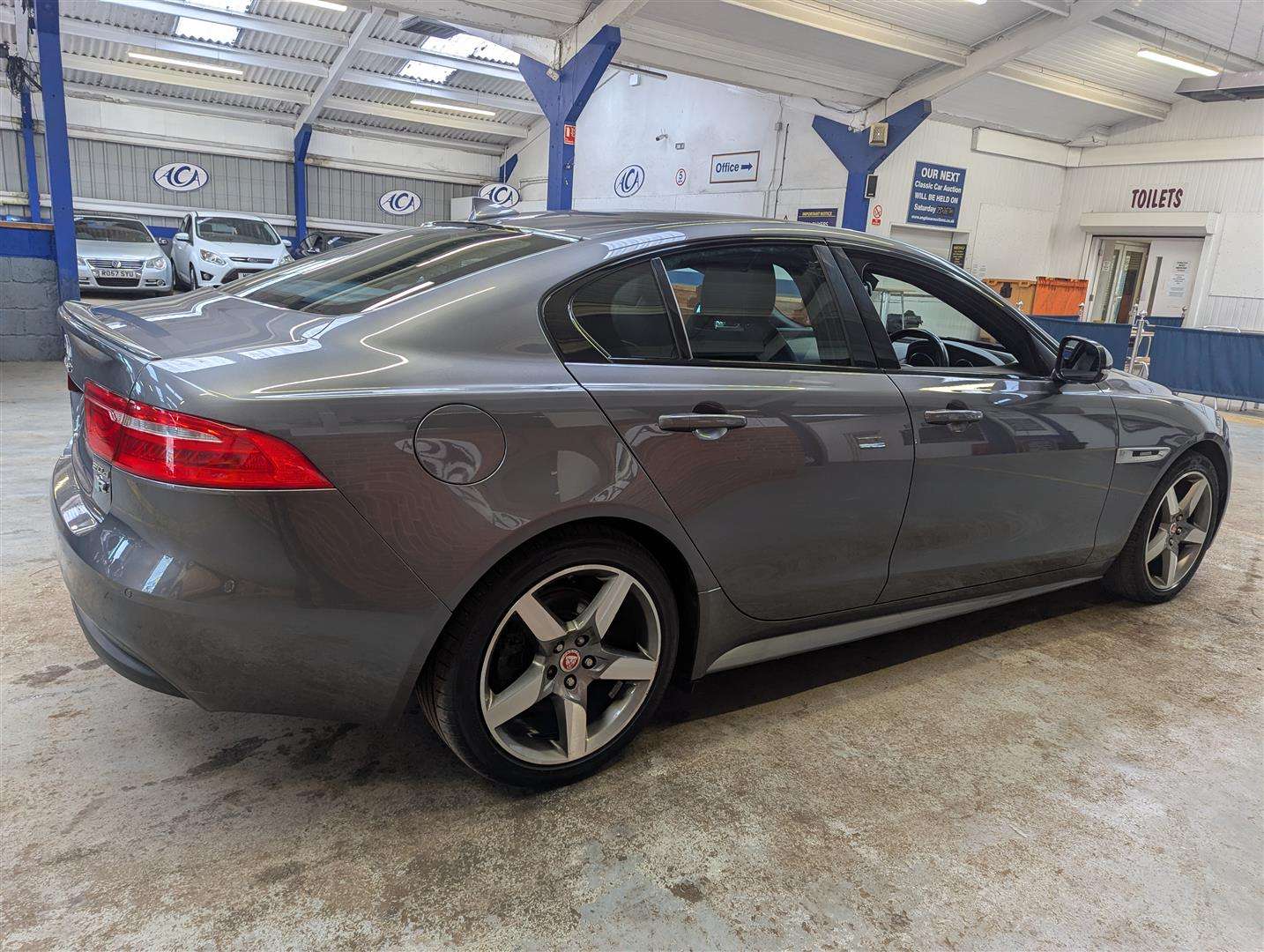 <p>2015 JAGUAR XE R-SPORT D AUTO</p>