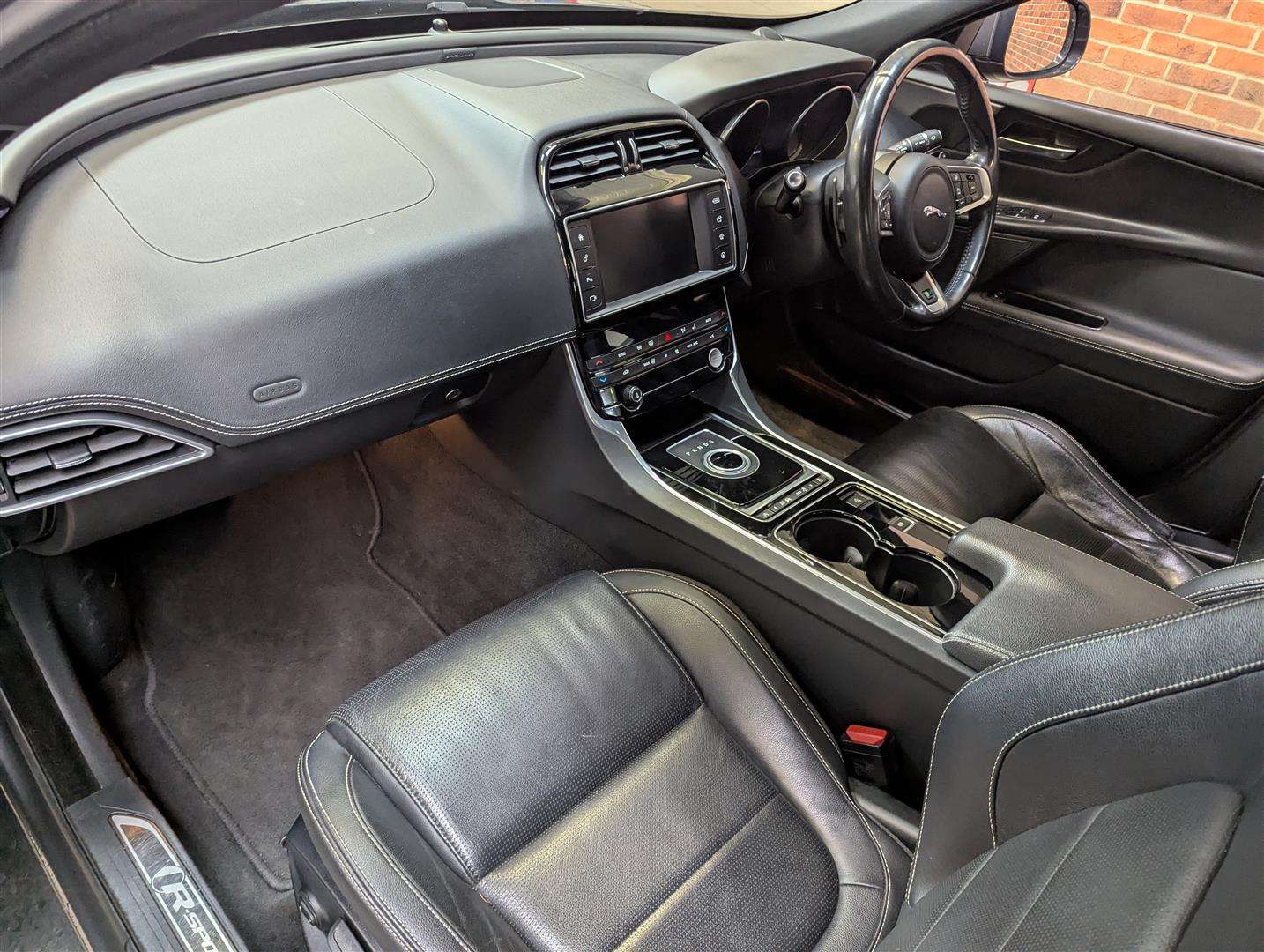 <p>2015 JAGUAR XE R-SPORT D AUTO</p>