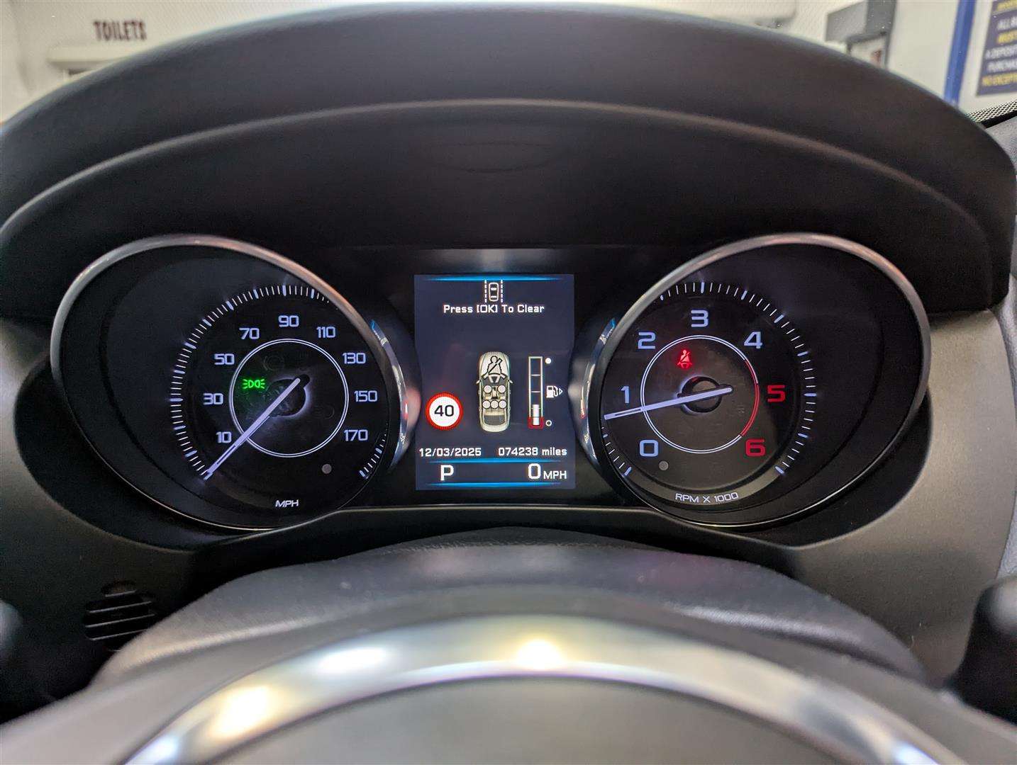 <p>2015 JAGUAR XE R-SPORT D AUTO</p>