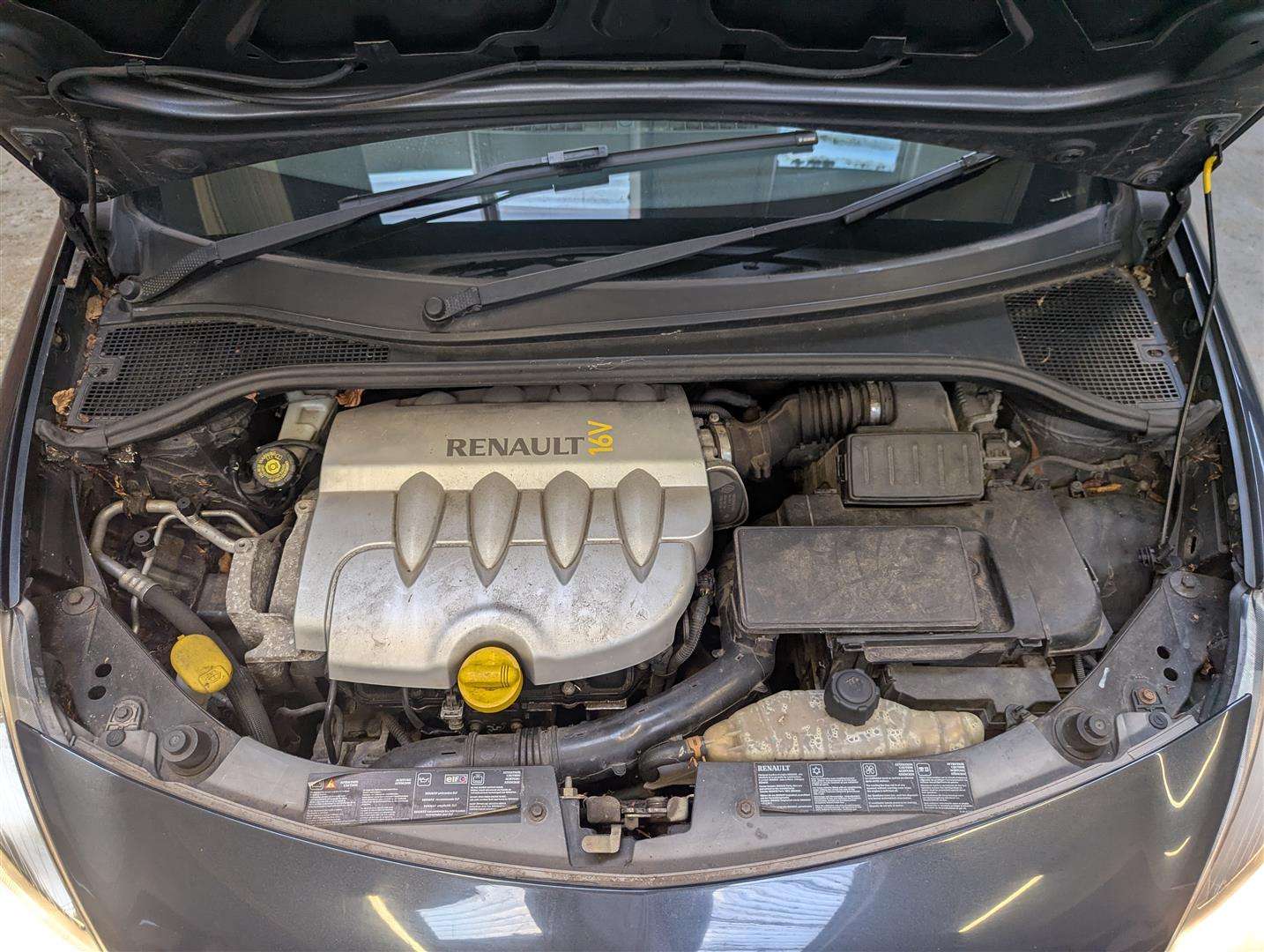 <p>2007 RENAULT CLIO PRIVILEGE 16V</p>