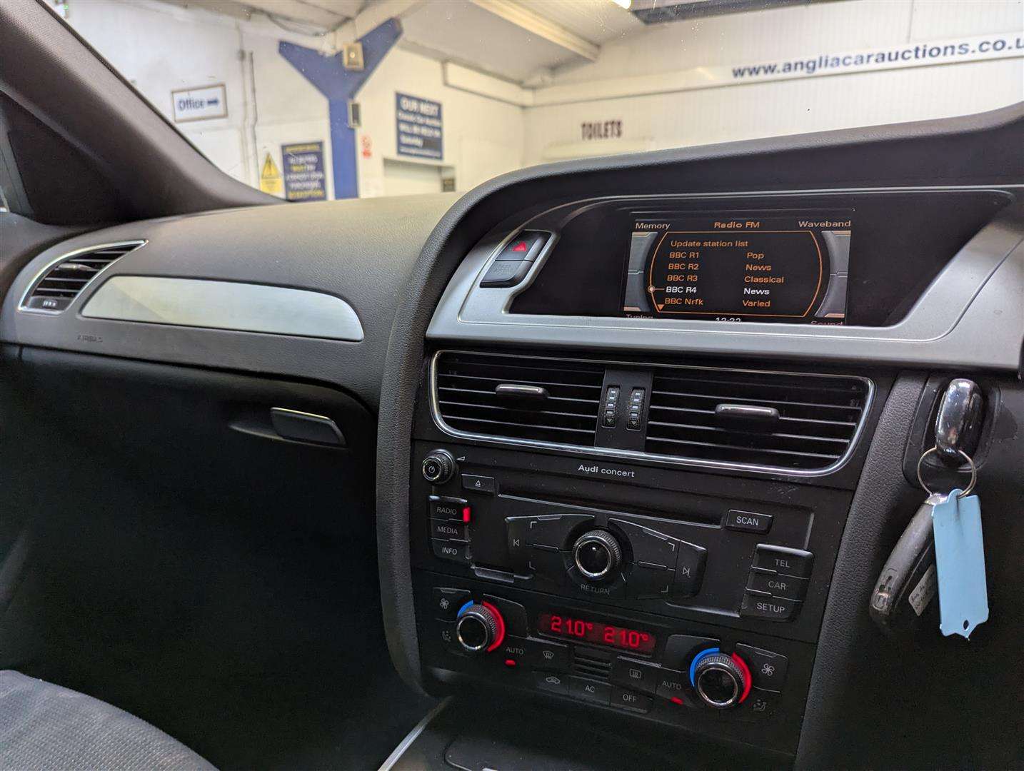 <p>2008 AUDI A4 AVANT S LINE TDI</p>