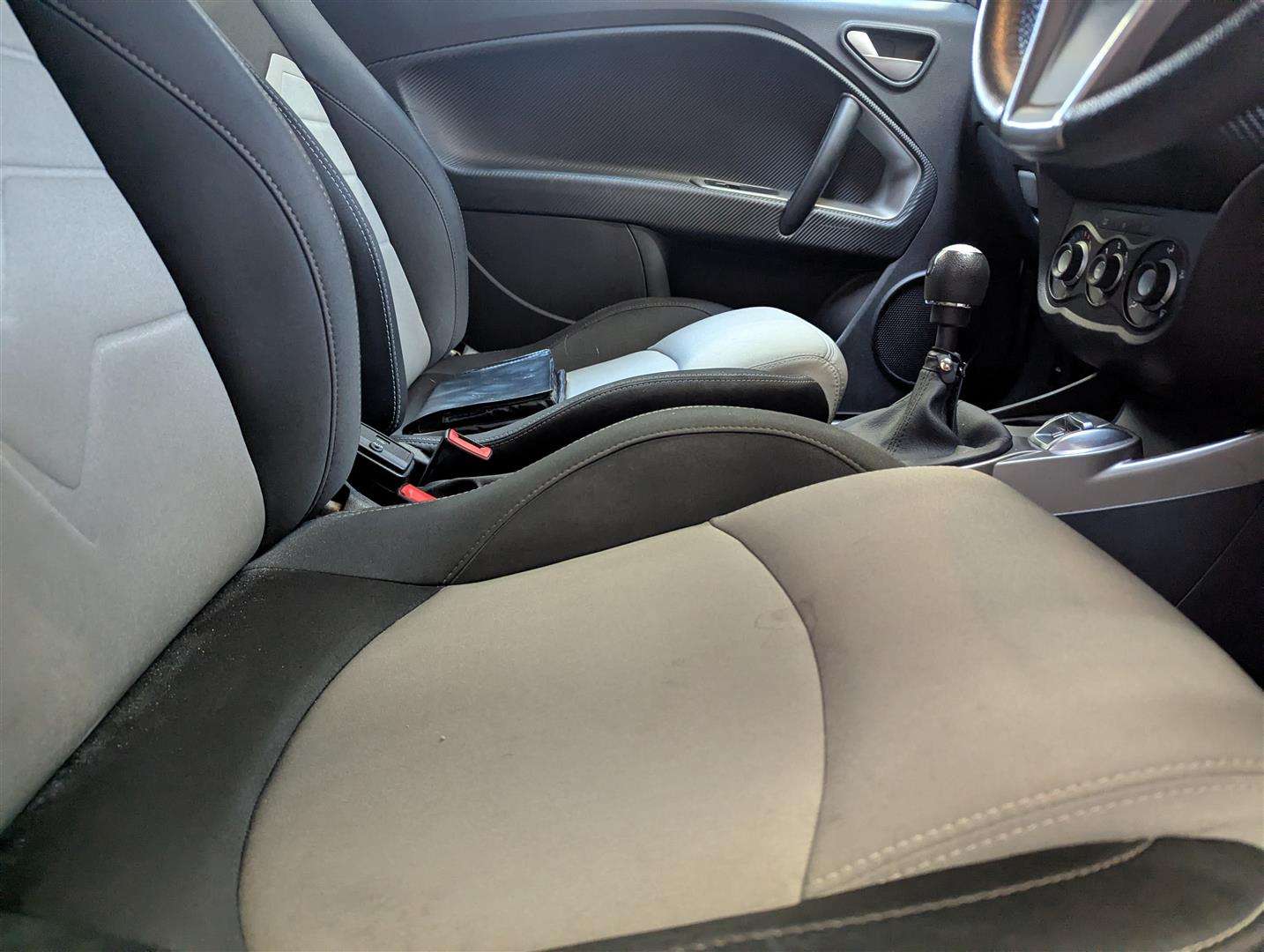 <p>2014 ALFA ROMEO MITO DISTINCTIVE JTDM-2</p>