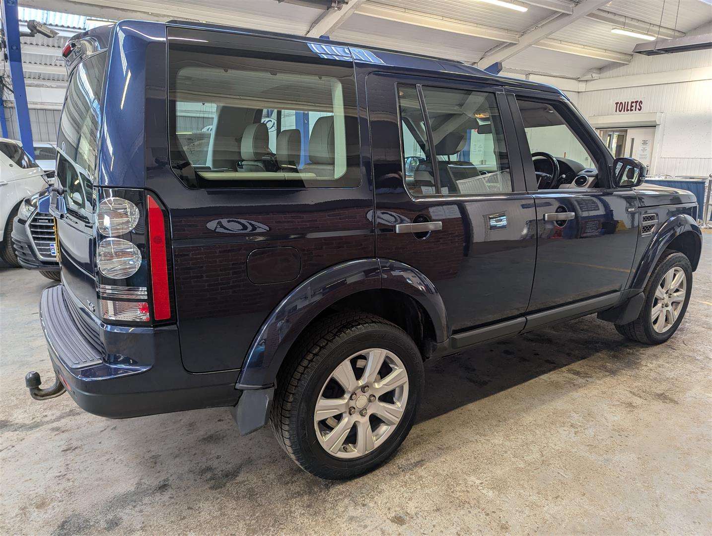 <p>2014 LAND ROVER DISCOVERY XS SDV6 AUTO</p>