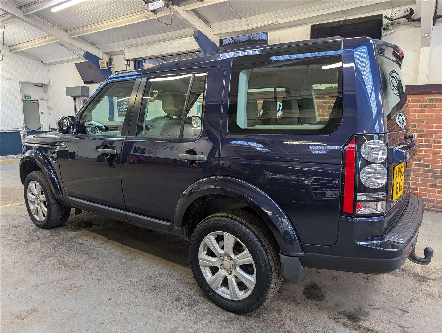 <p>2014 LAND ROVER DISCOVERY XS SDV6 AUTO</p>