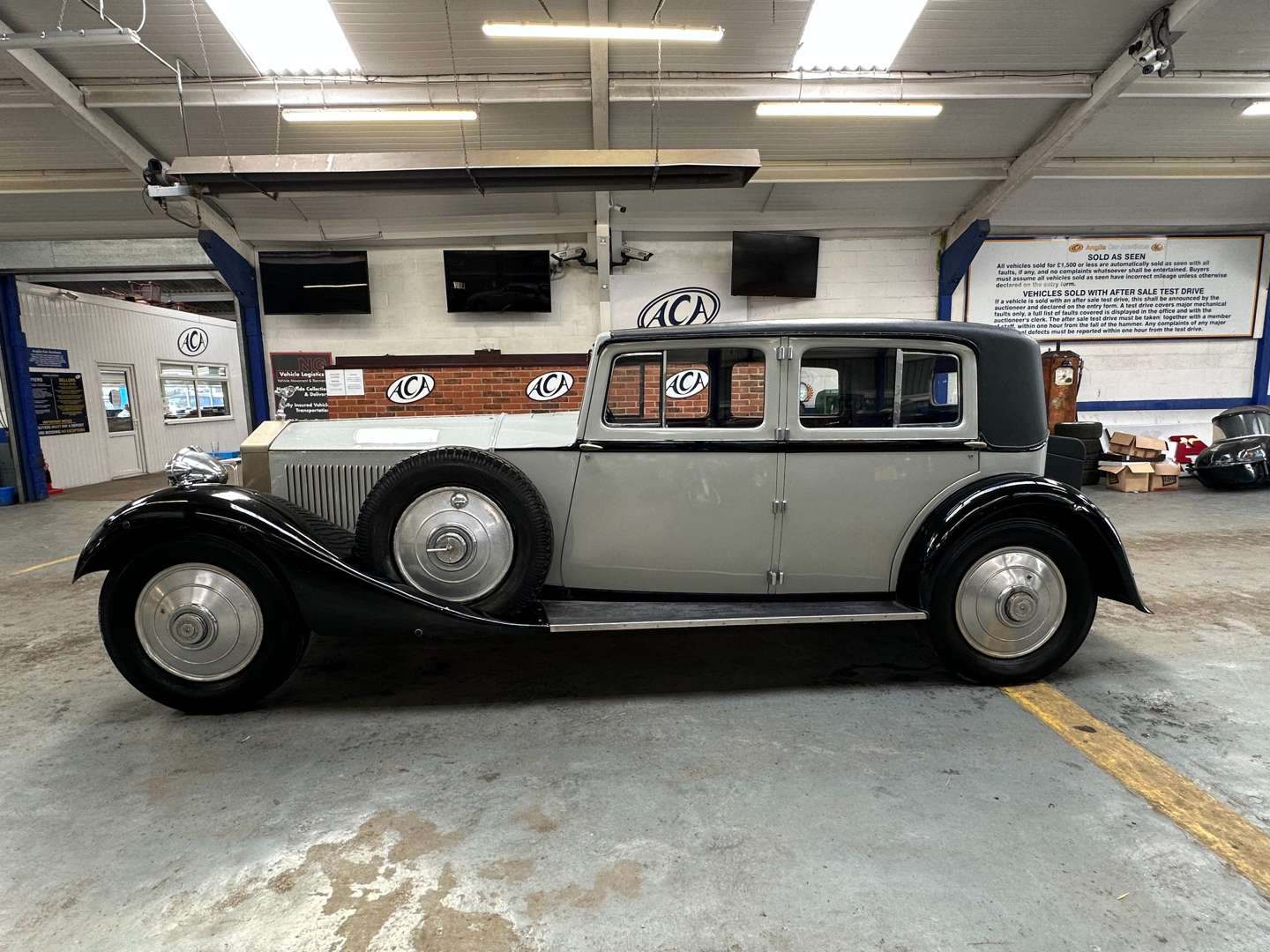 <p>1929 ROLLS ROYCE PHANTOM II</p>