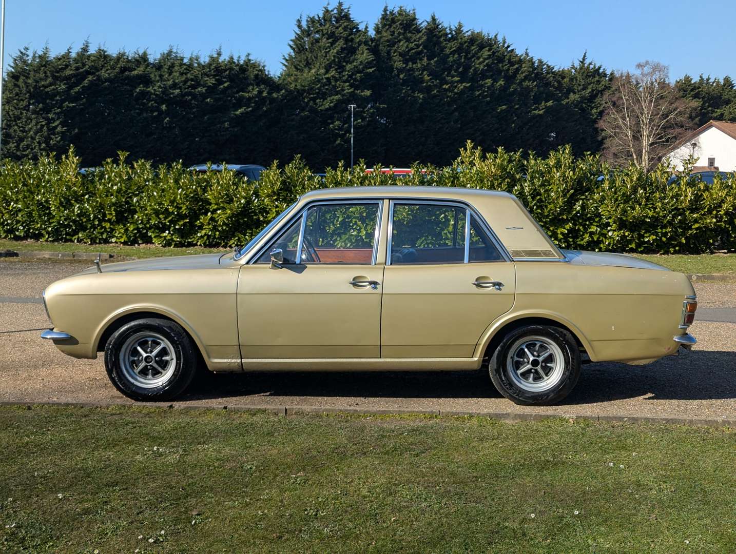 <p>1969 FORD CORTINA 1600E MK2</p>