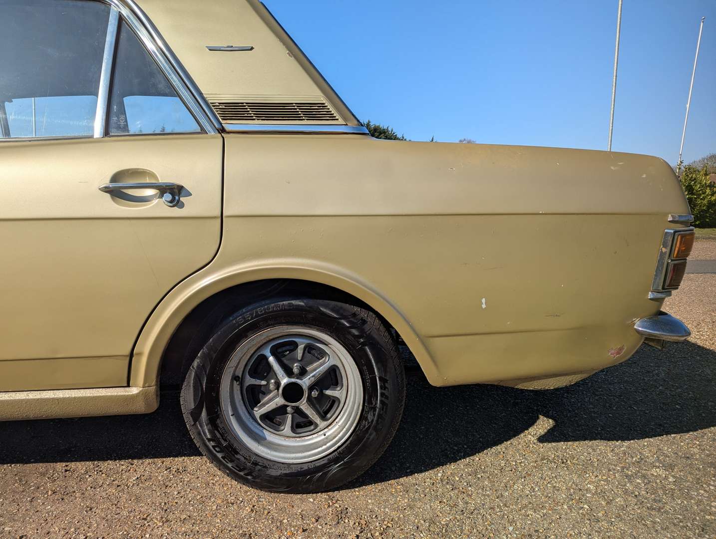 <p>1969 FORD CORTINA 1600E MK2</p>