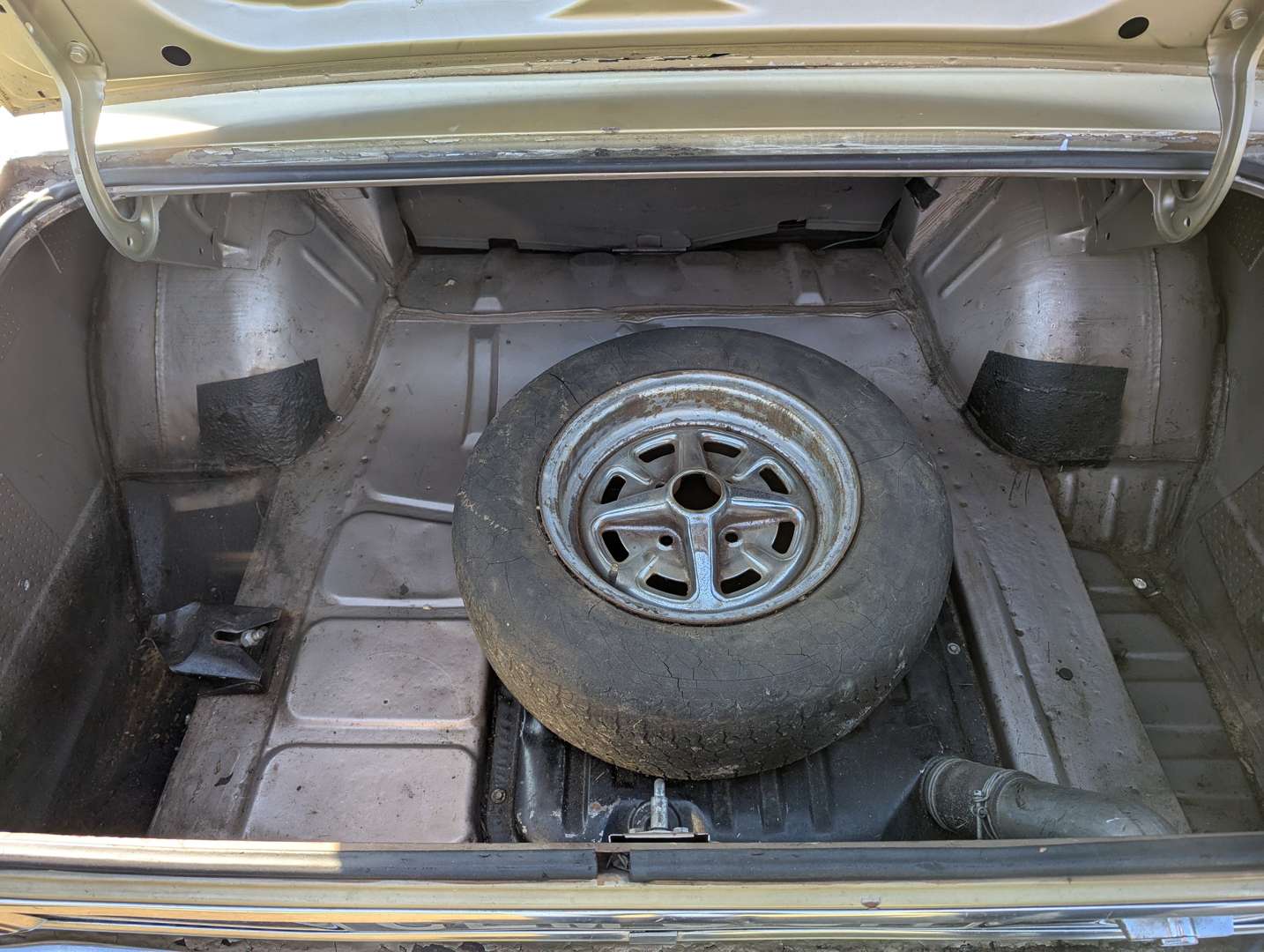 <p>1969 FORD CORTINA 1600E MK2</p>