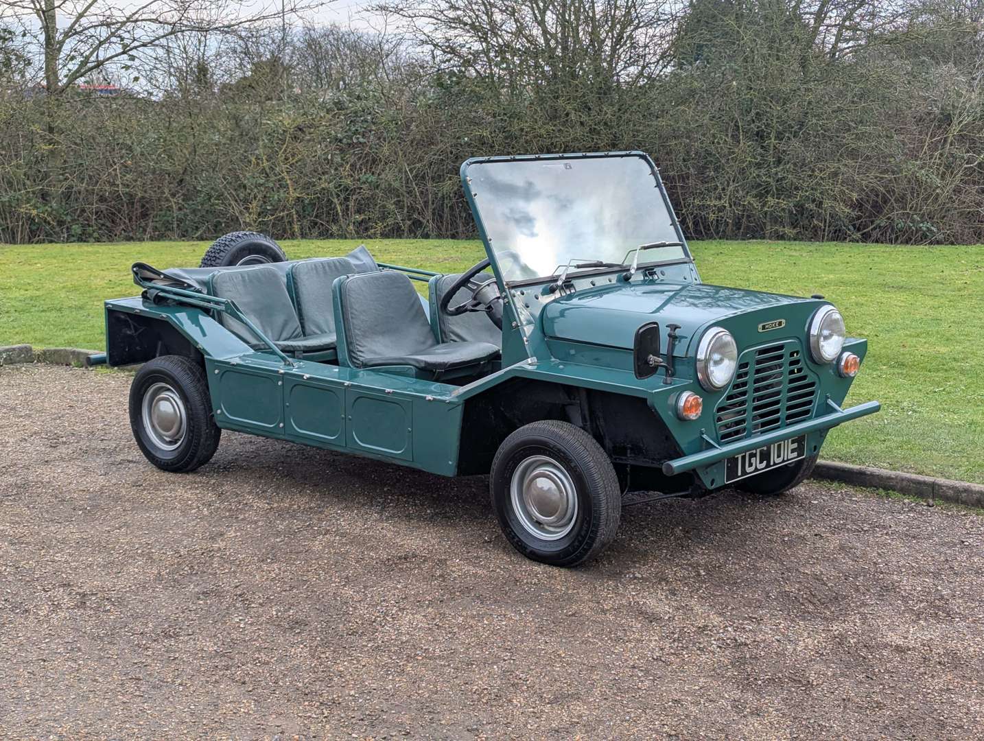<p>1967 MORRIS MINI MOKE</p>
