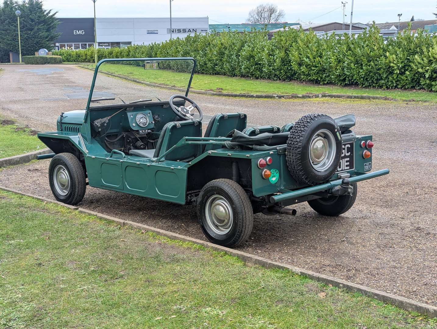 <p>1967 MORRIS MINI MOKE</p>