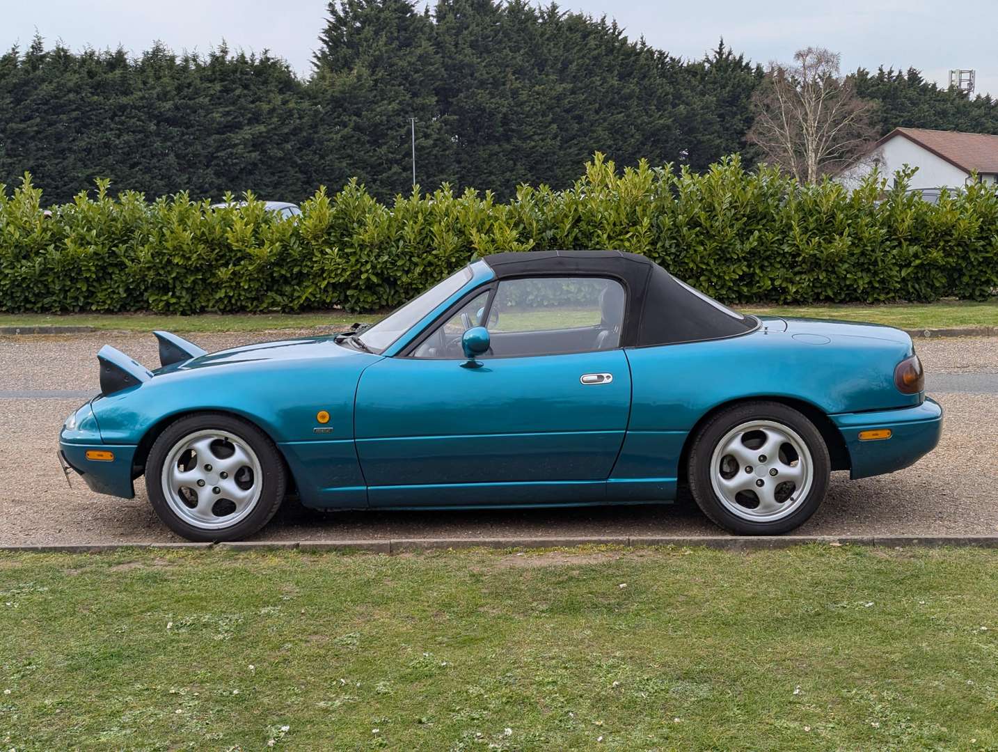<p>1998 MAZDA MX-5 BERKELEY</p>