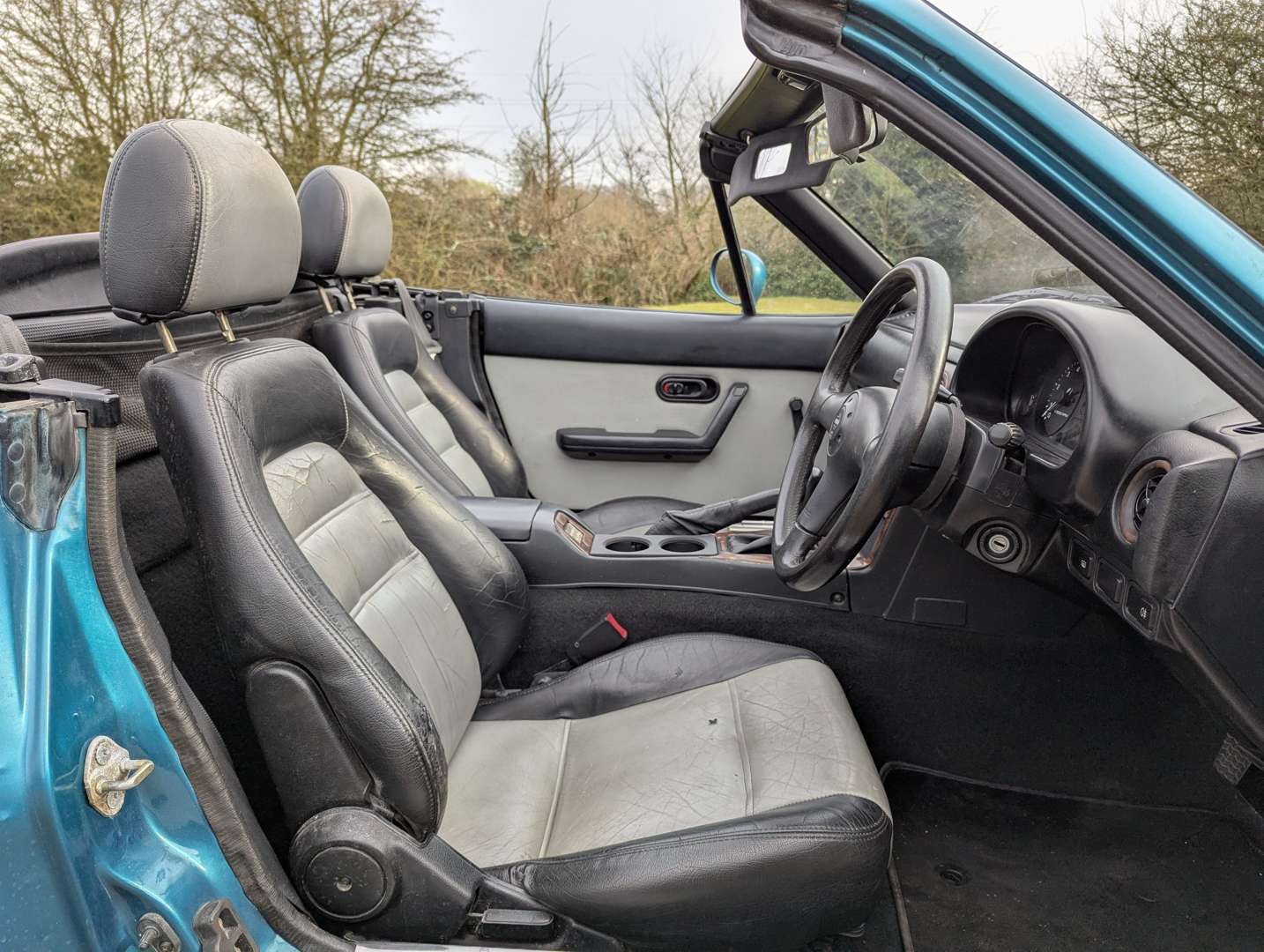 <p>1998 MAZDA MX-5 BERKELEY</p>