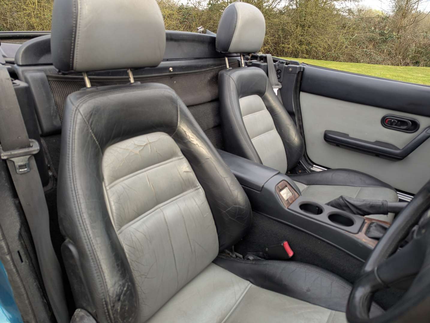<p>1998 MAZDA MX-5 BERKELEY</p>