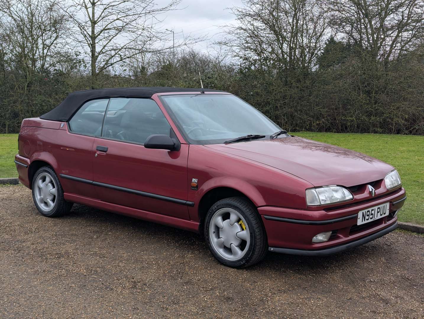 <p>1996 RENAULT 19 RSI EXECUTIVE CONVERTIBLE</p>