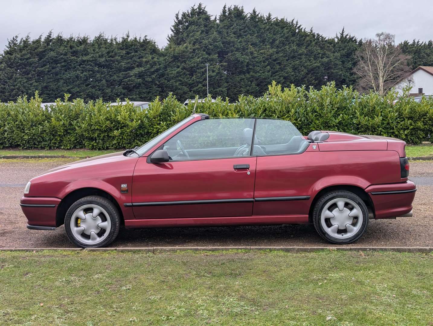 <p>1996 RENAULT 19 RSI EXECUTIVE CONVERTIBLE</p>