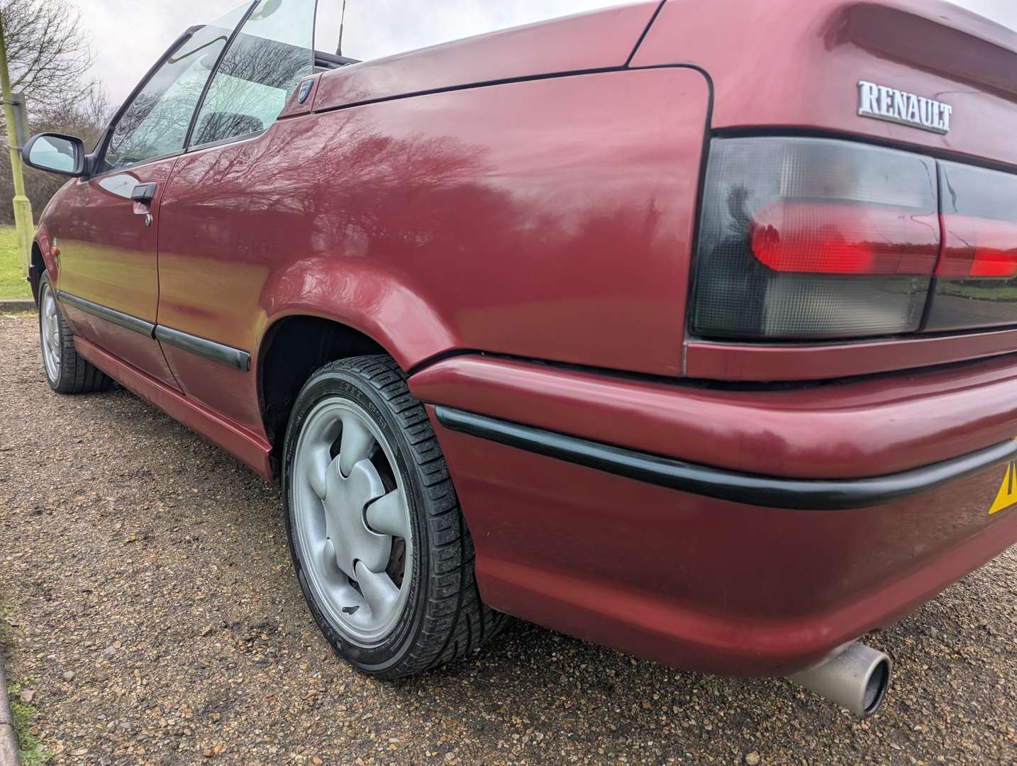 <p>1996 RENAULT 19 RSI EXECUTIVE CONVERTIBLE</p>