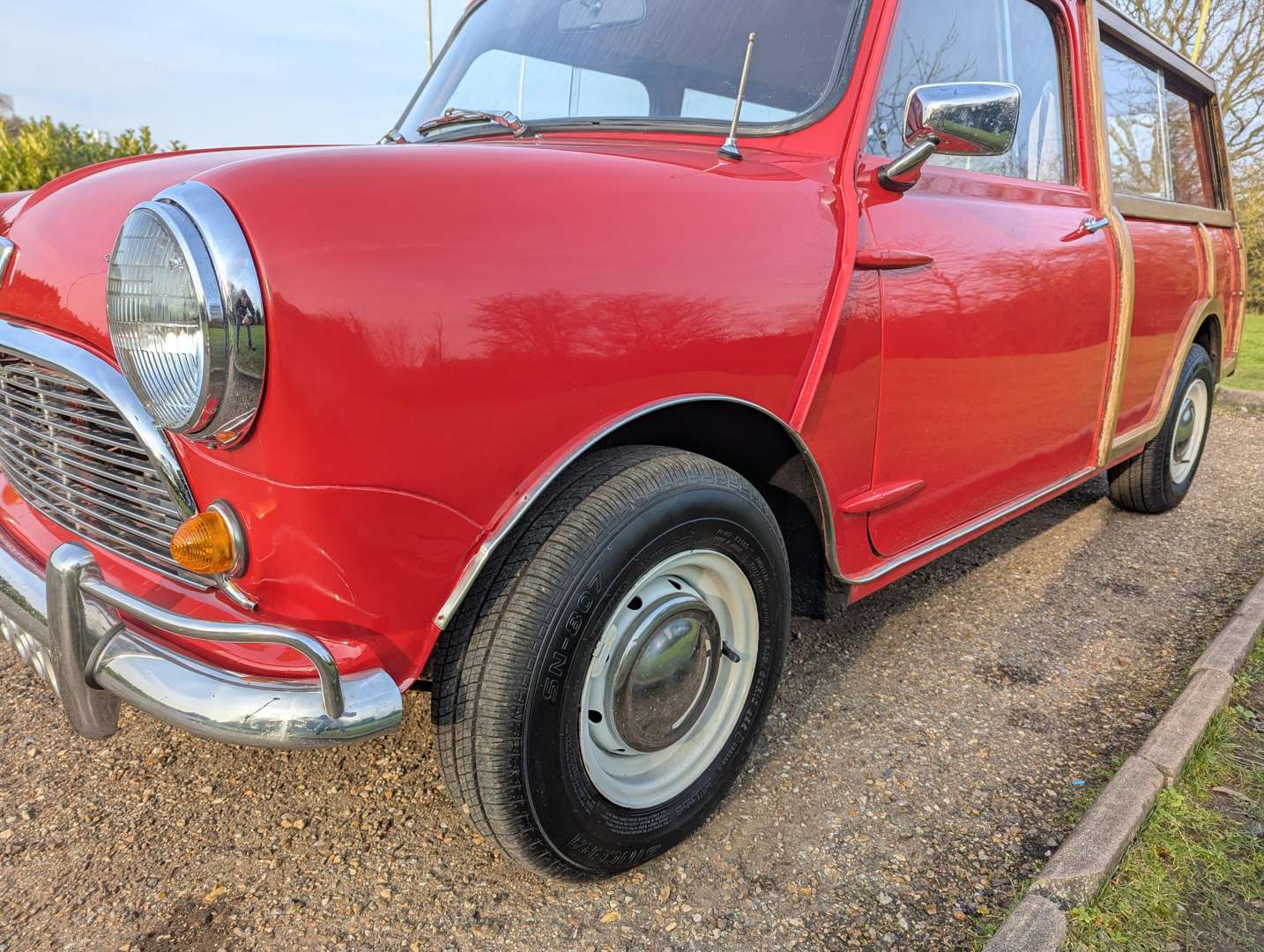 <p>1965 AUSTIN MINI COUNTRYMAN</p>