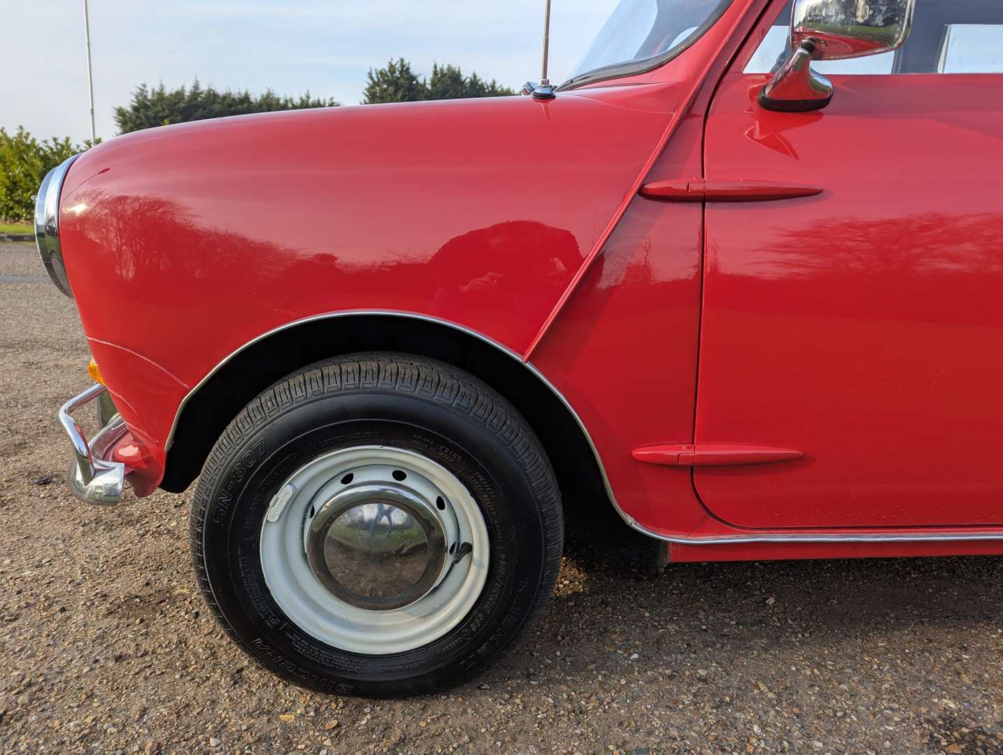 <p>1965 AUSTIN MINI COUNTRYMAN</p>
