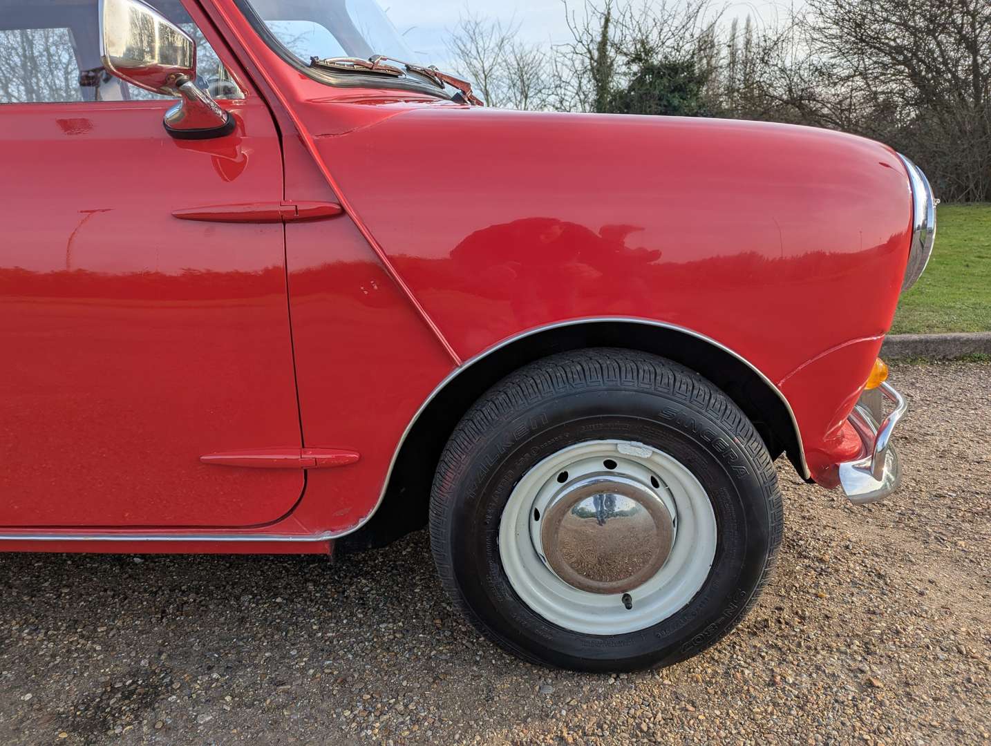 <p>1965 AUSTIN MINI COUNTRYMAN</p>