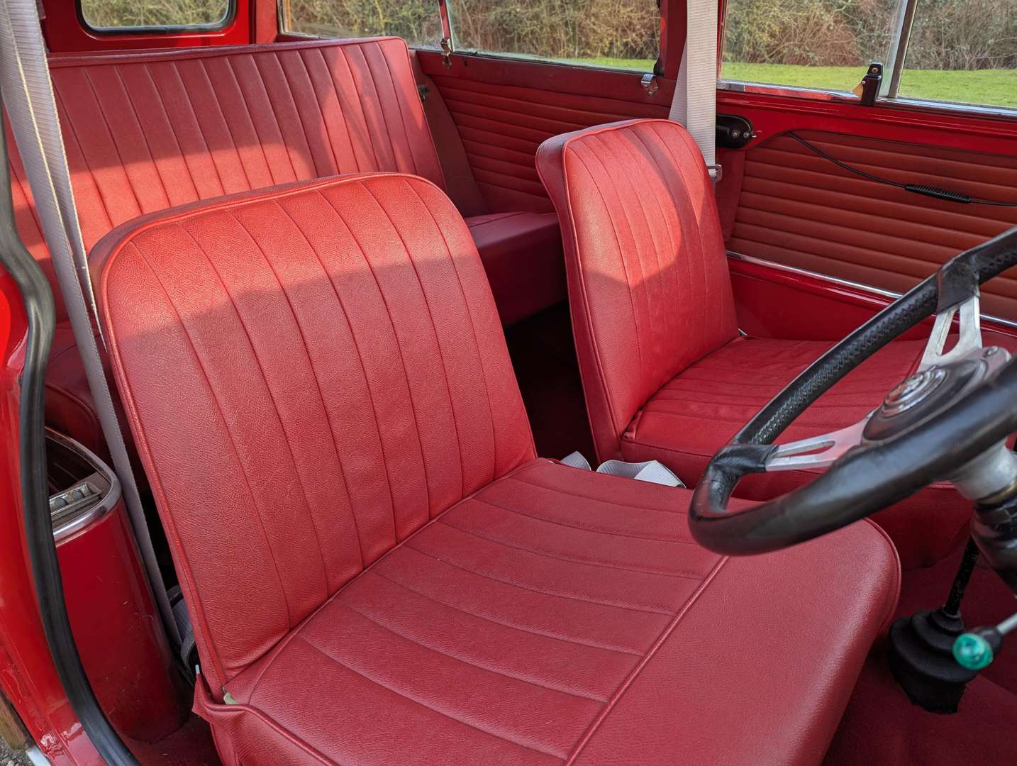 <p>1965 AUSTIN MINI COUNTRYMAN</p>