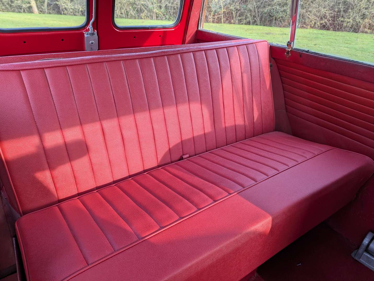 <p>1965 AUSTIN MINI COUNTRYMAN</p>