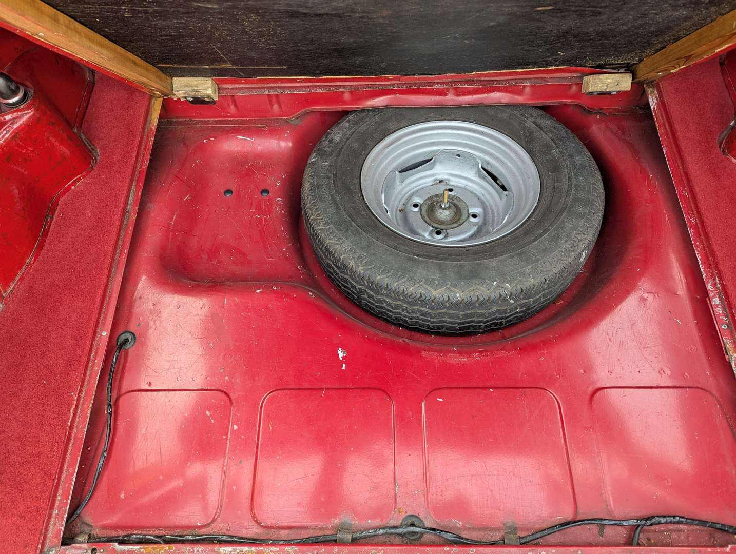 <p>1965 AUSTIN MINI COUNTRYMAN</p>