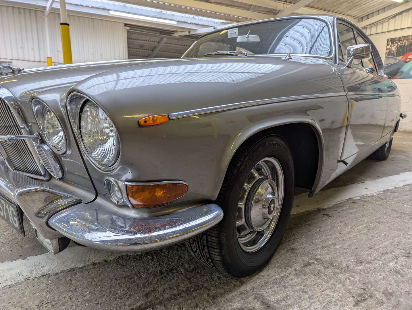 <p>1969 JAGUAR 420G MANUAL O/D</p>
