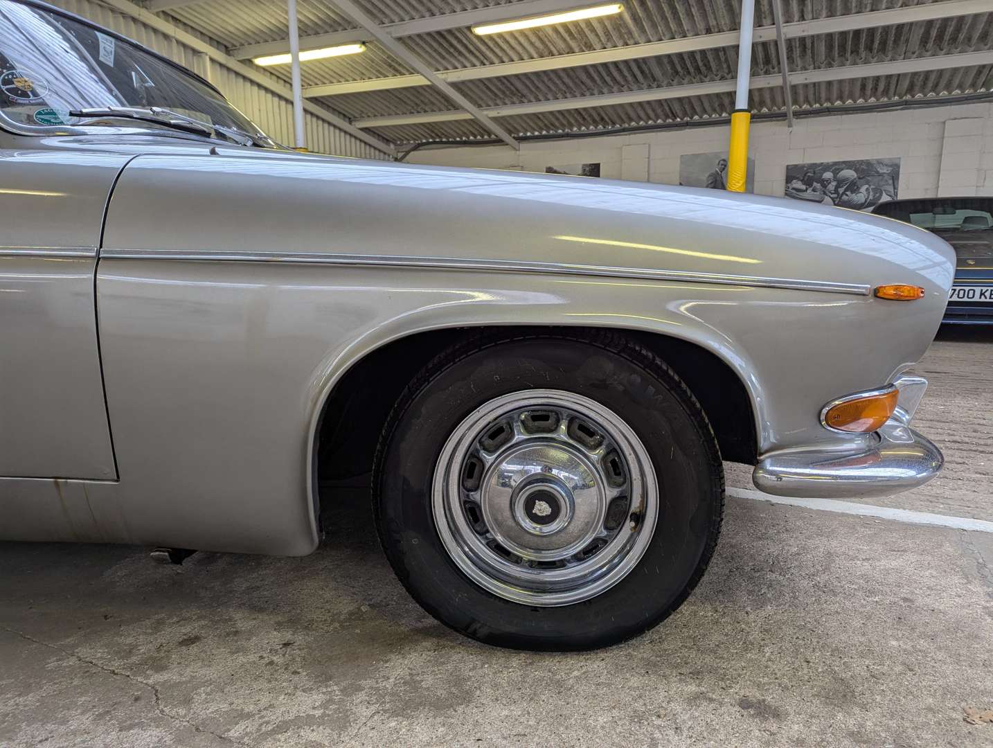 <p>1969 JAGUAR 420G MANUAL O/D</p>
