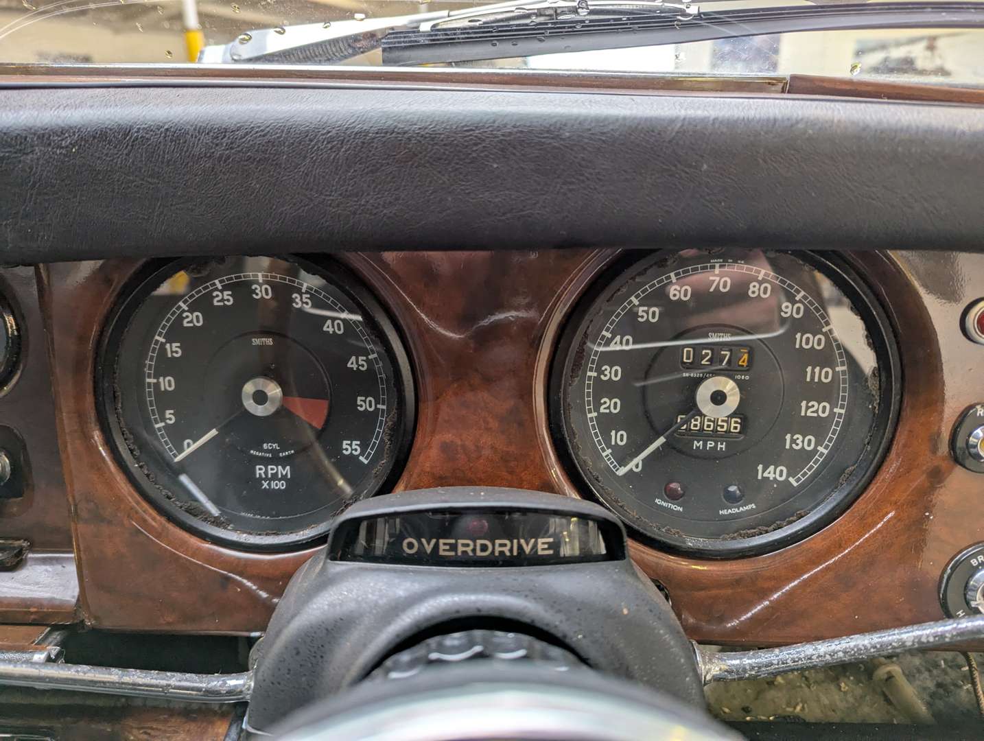 <p>1969 JAGUAR 420G MANUAL O/D</p>