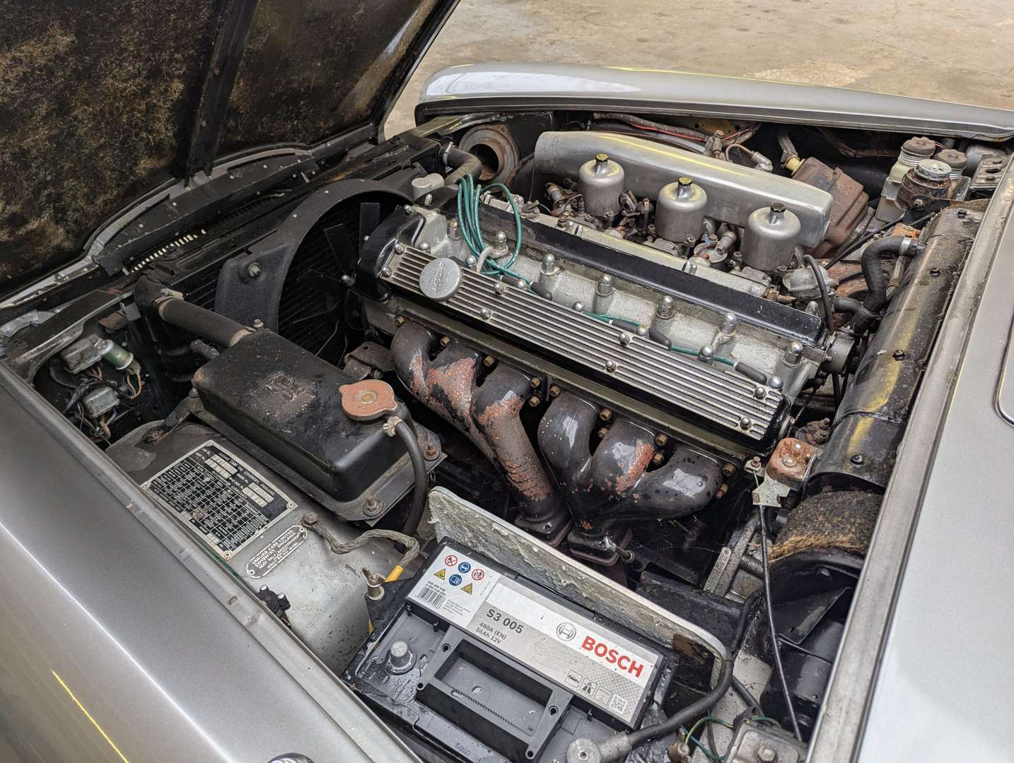 <p>1969 JAGUAR 420G MANUAL O/D</p>